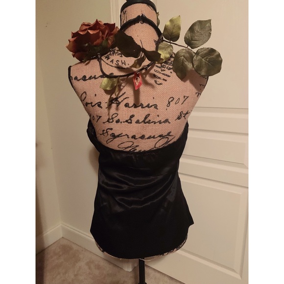 Elie Tahari 100% silk black keyhole halter NWT - Picture 2 of 3